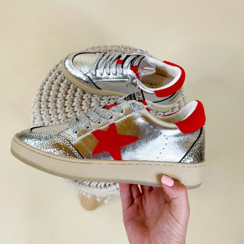 Vintage Havana | Denisse 44 Sneakers in Washed Silver and Red